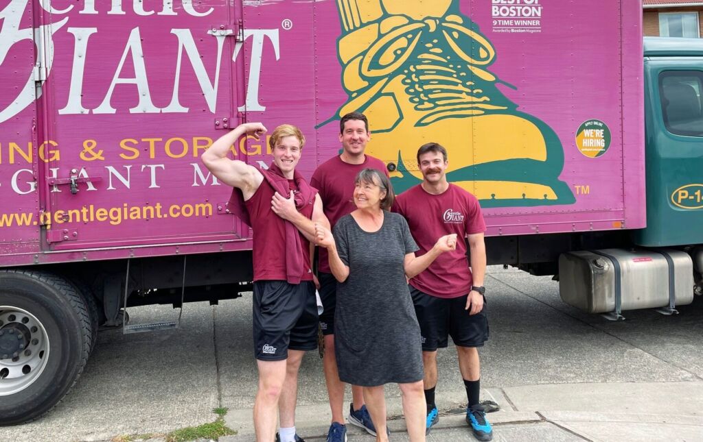 How Much to Tip Your NYC Movers
