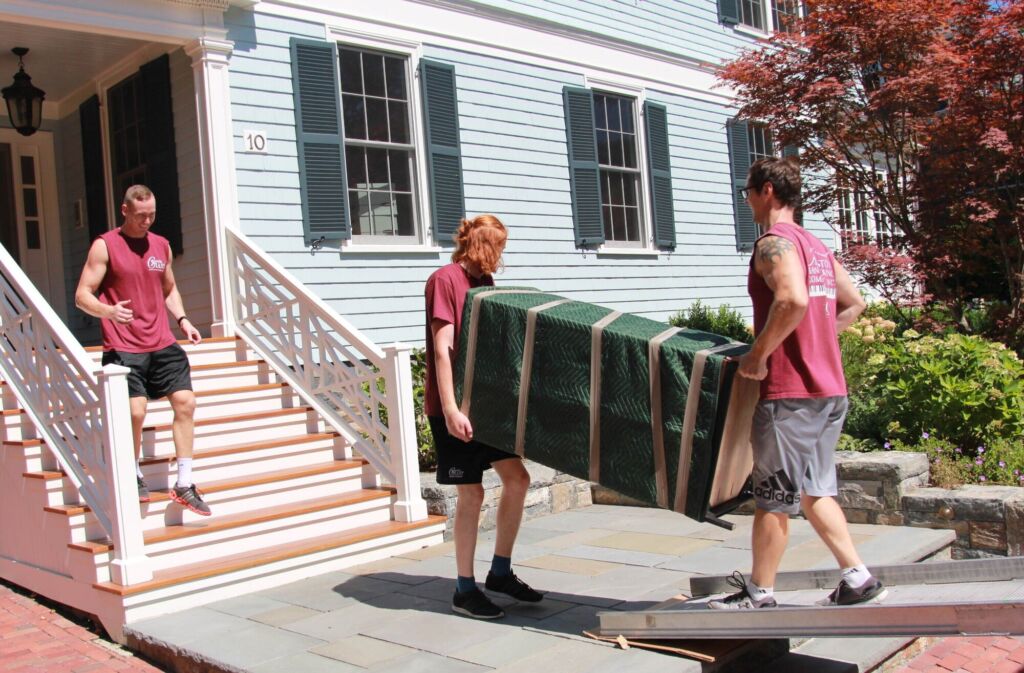 How Much Do Local Movers Cost? A Guide to Local Moving Rates and Fees