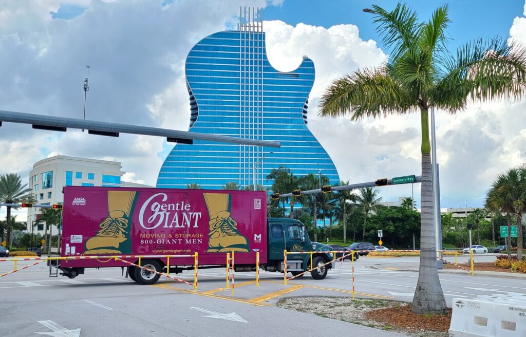 How Much to Tip Florida Movers?