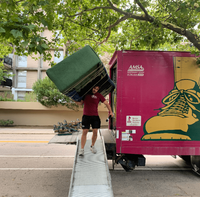 What Makes Gentle Giant a Top-Rated Moving Company?